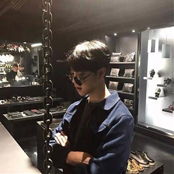 每周头像_个性男生气质阳光的微信头像