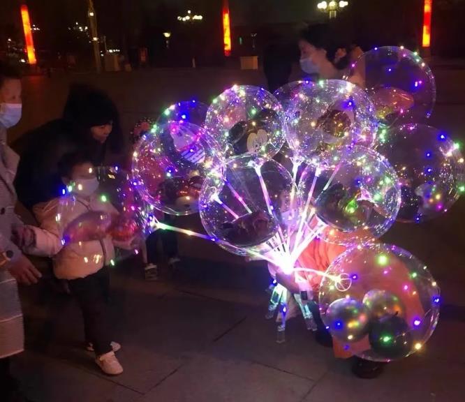 街头暴利项目,成本2块钱卖25元,两天能赚5000元-副业之路